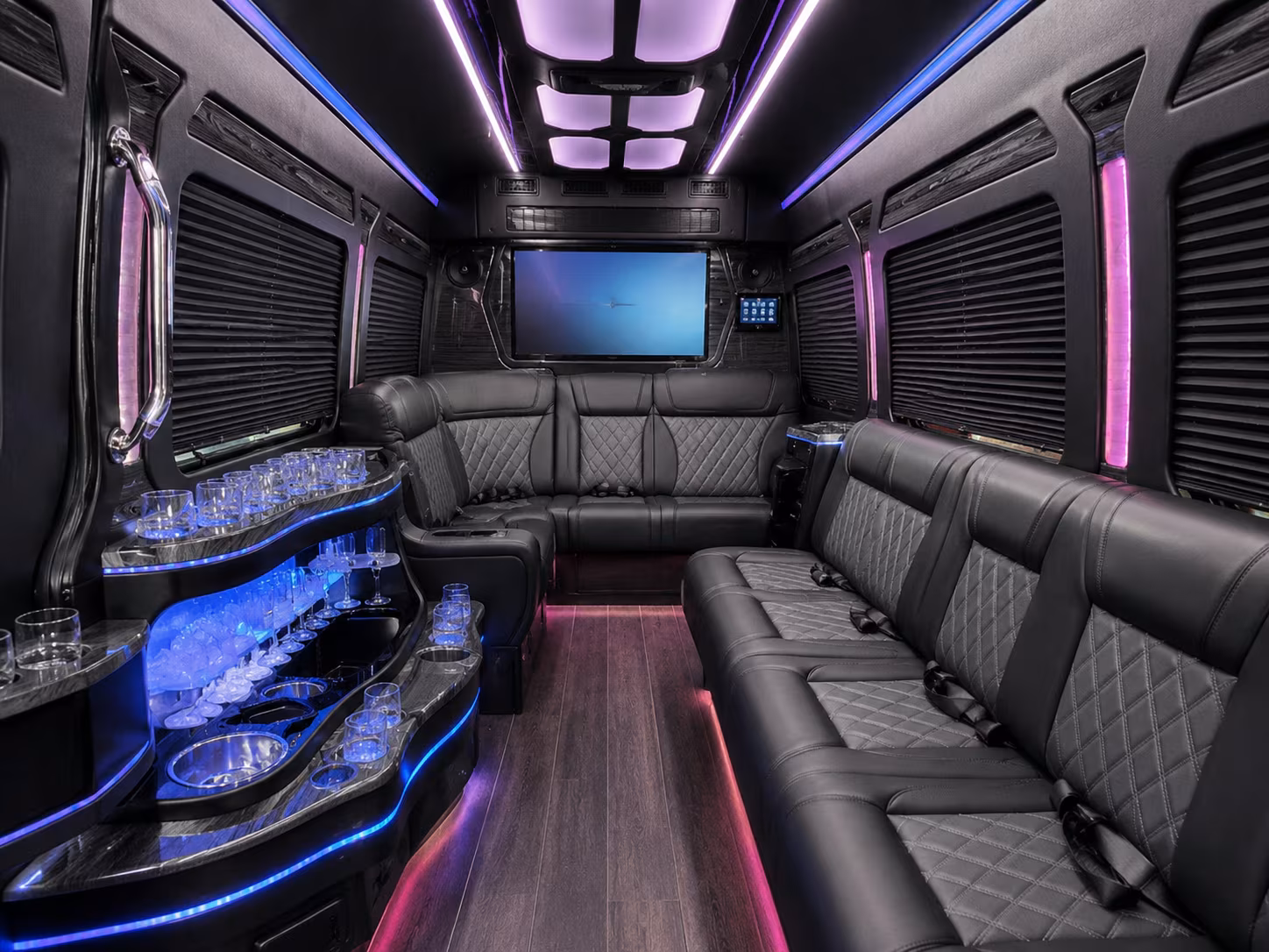 book group transportation for your next airport transfer 4