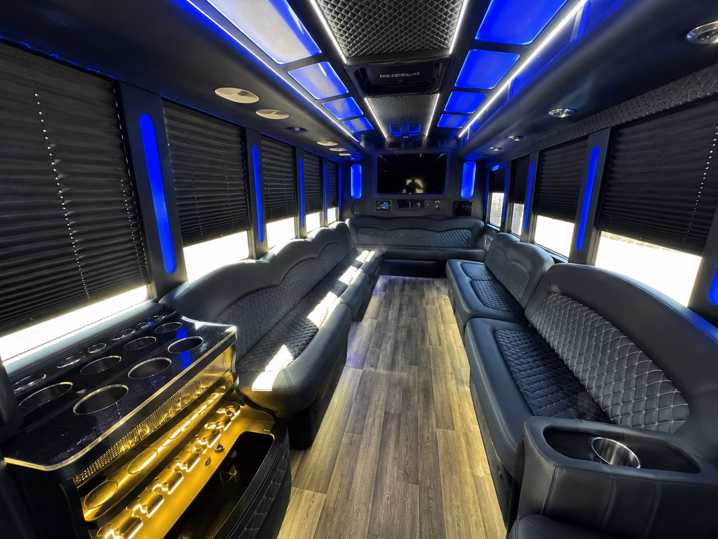 why rent using alhambraminibuscompany com